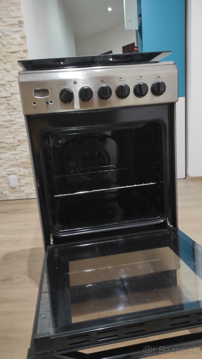 Predám kombinovaný sporák indesit