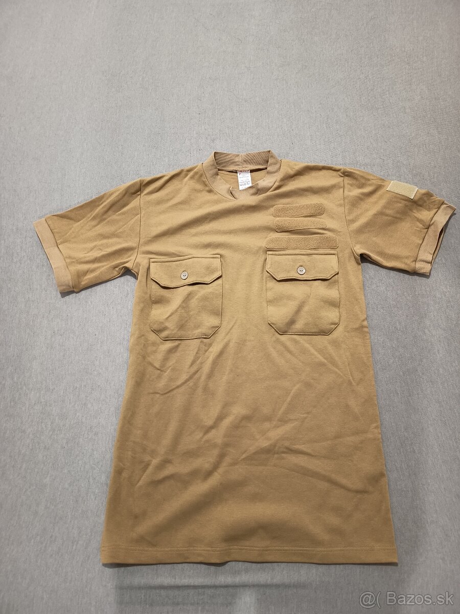 Vojenské oblečenie