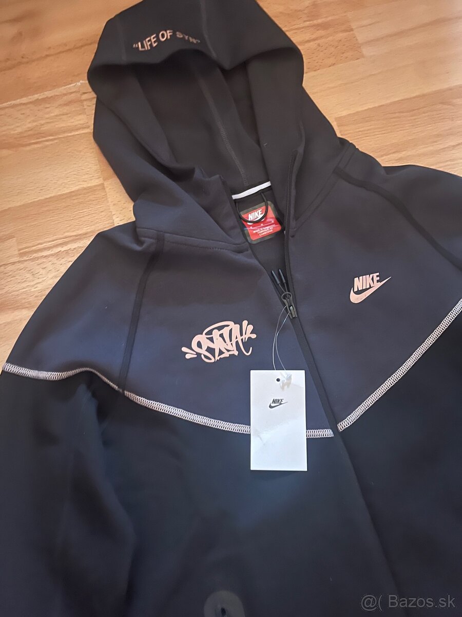 Nike tech fleece central cee