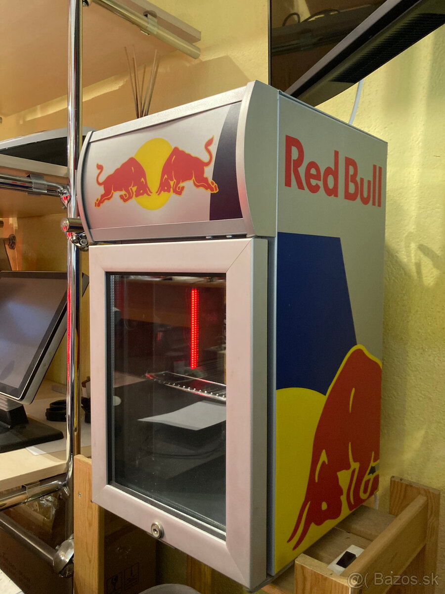 Red Bull chladnička mini