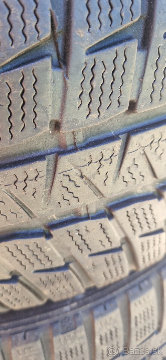Falken 215/45 R16 86V