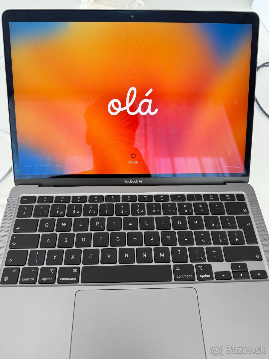 MacBook Air 13" 2020, M1