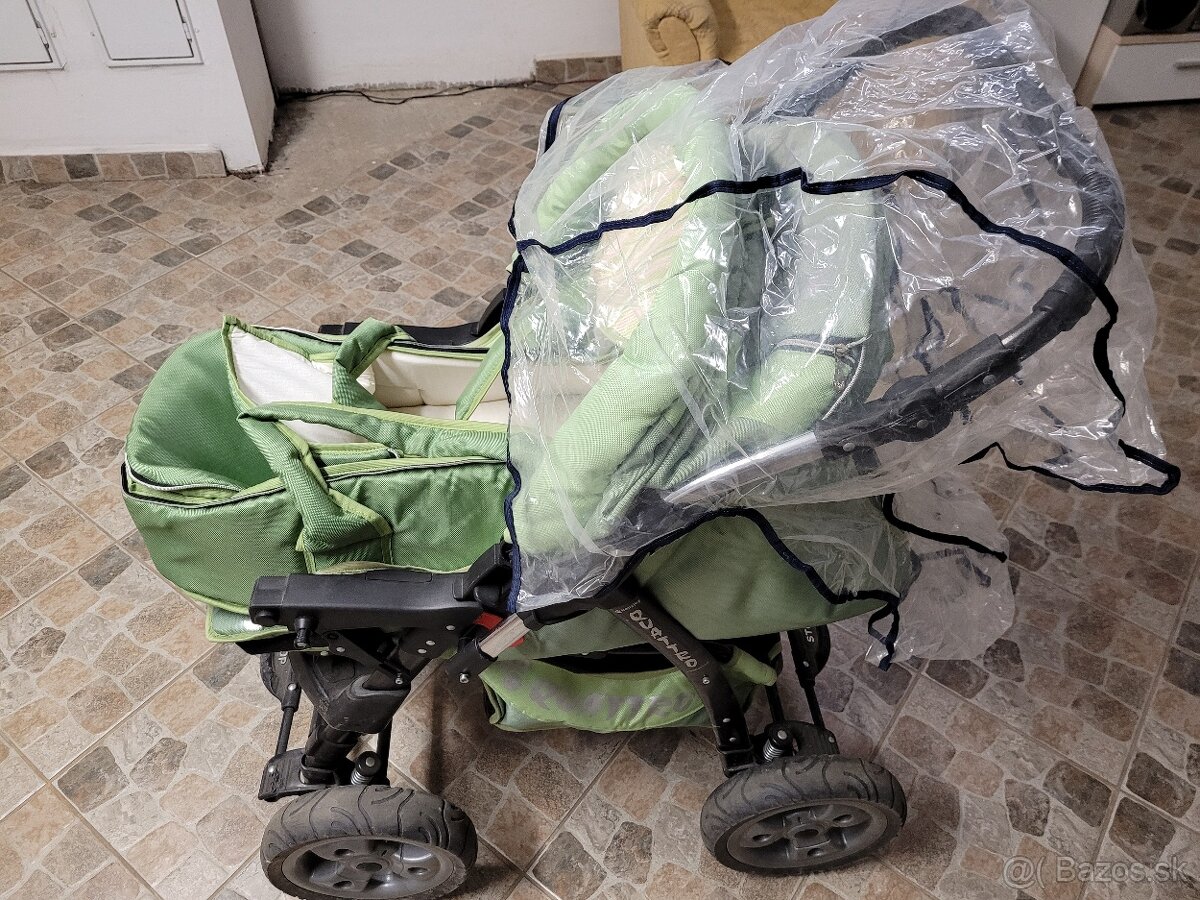 Predám detský kočík s plnou výbavou