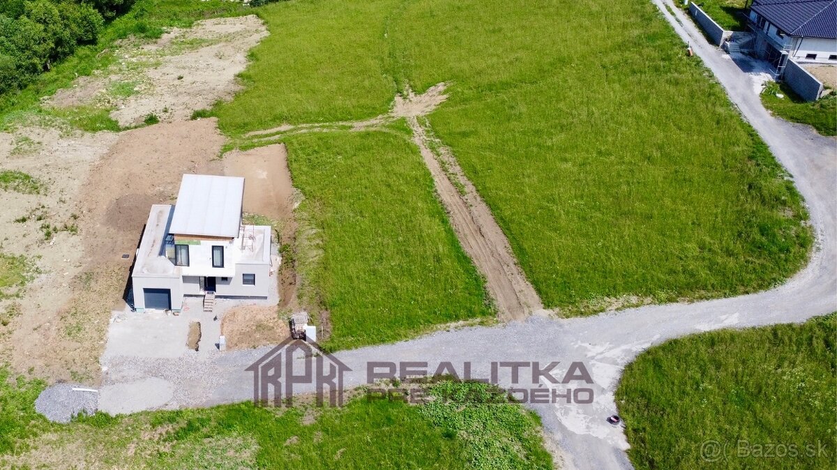 Tichý a slnečný stavebný pozemok Bitarová