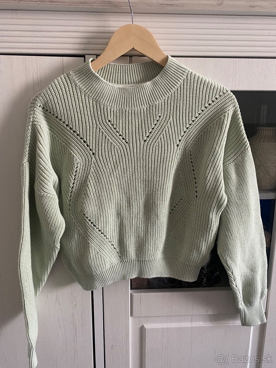 Dievcensky sveter crop top
