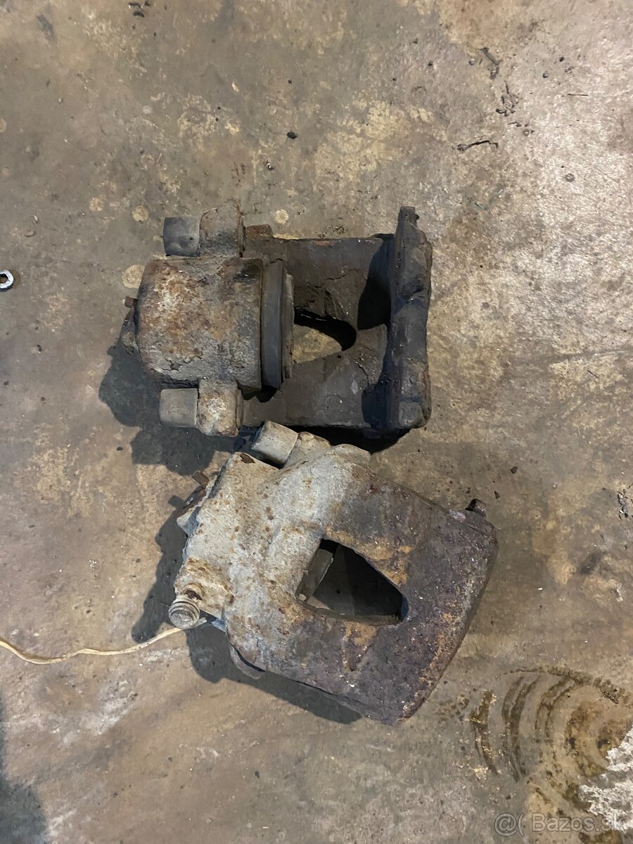 Predné strmene fabia 1