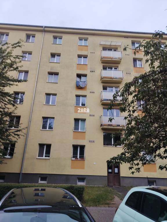 SEVER -Národná trieda: 2 izbový tehlový byt 53m2, 5 posch, v