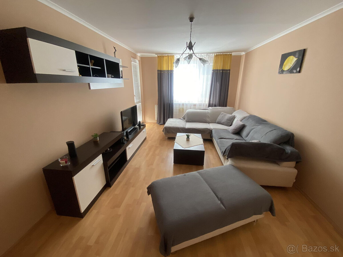 Na prenájom kompletne zariadený 3 izbový byt na sídlisku Mat