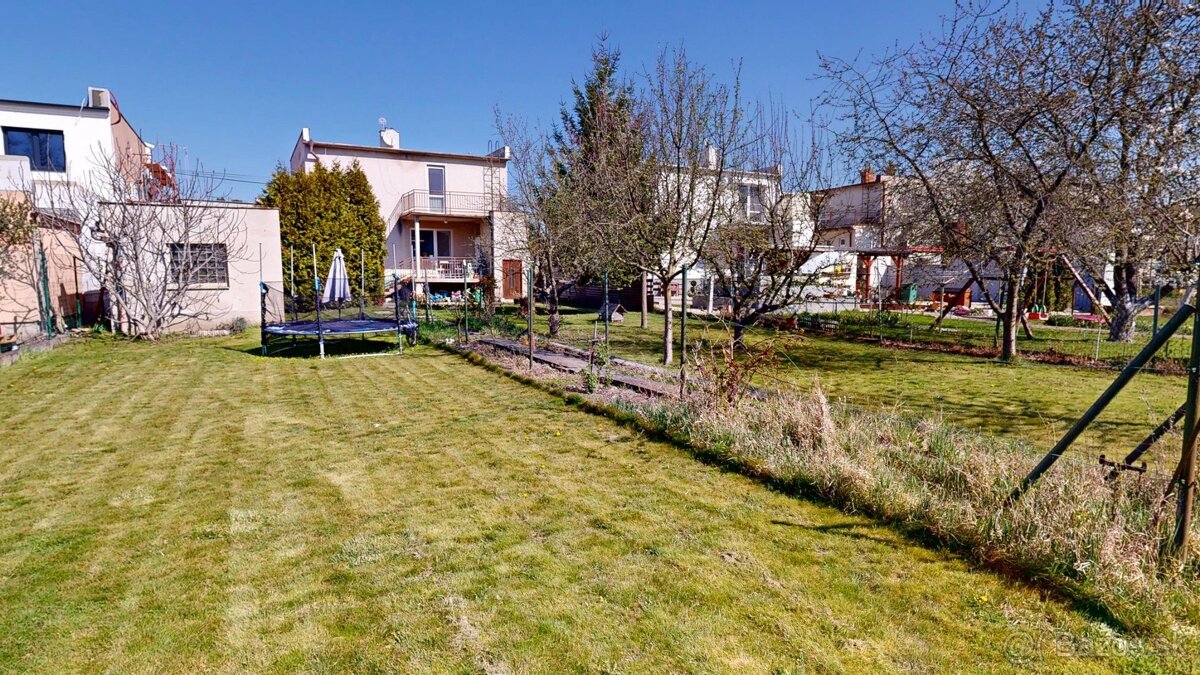 PINK Reality - NOVÁ CENA - na predaj poschodový rodinný dom