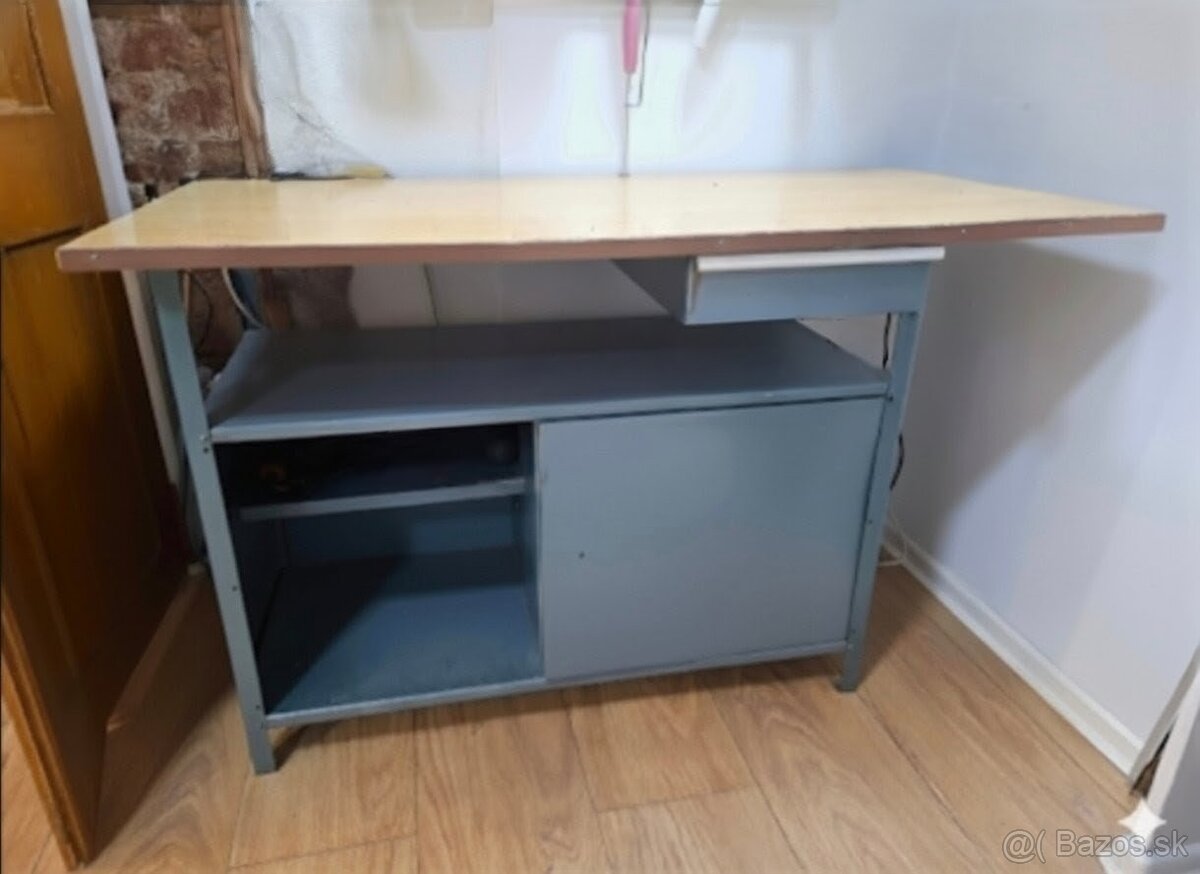 Pracovný stôl 120x60