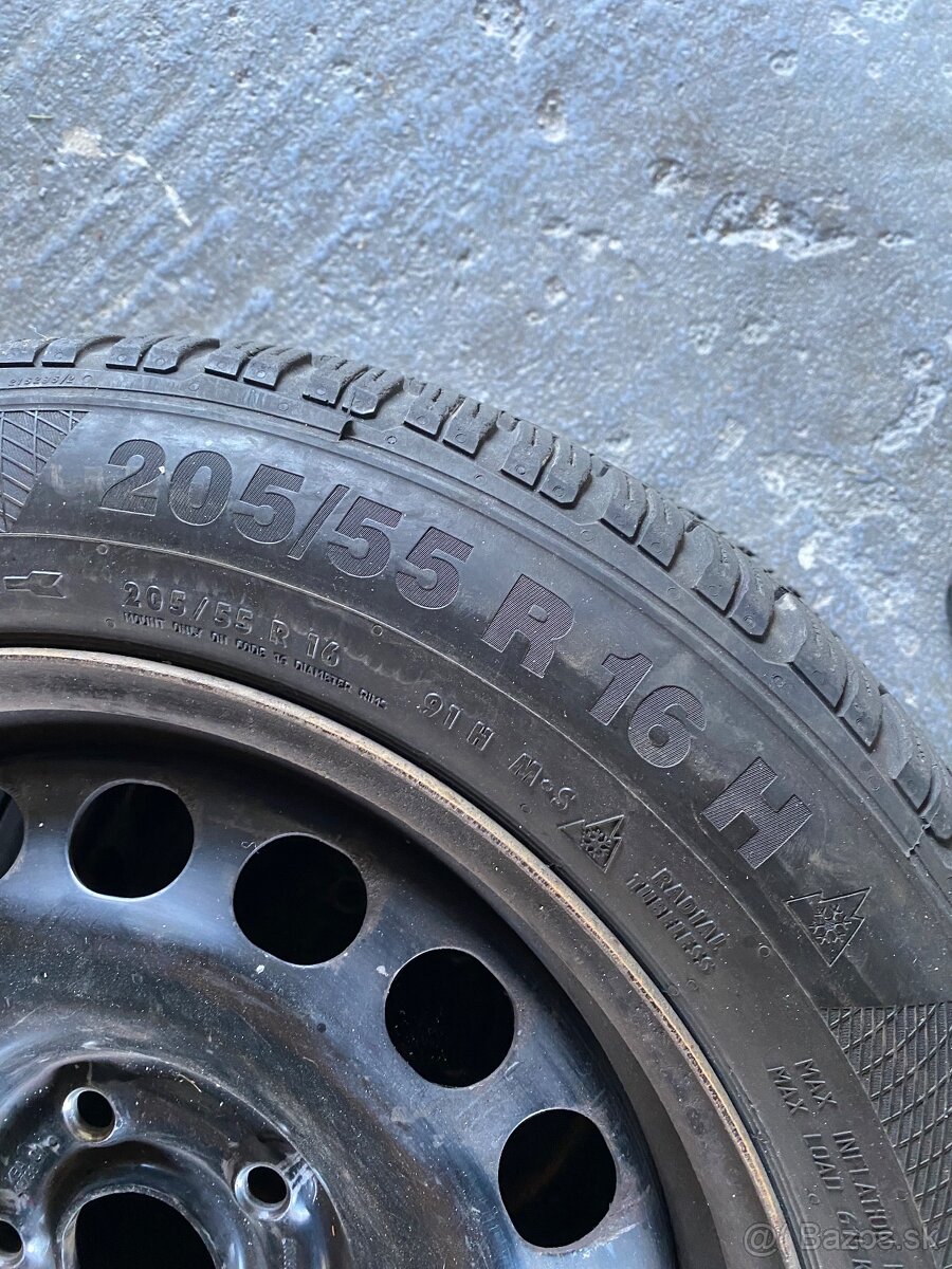 Kolesá plus zimné pneumatiky na škodu