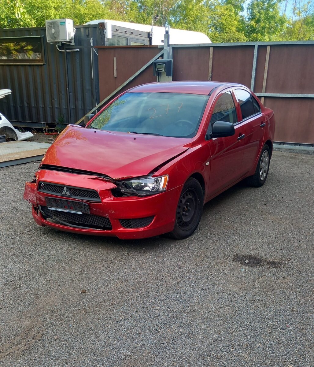 Mitsubishi Lancer sedan 1.6i 86kw kód motoru 4A92