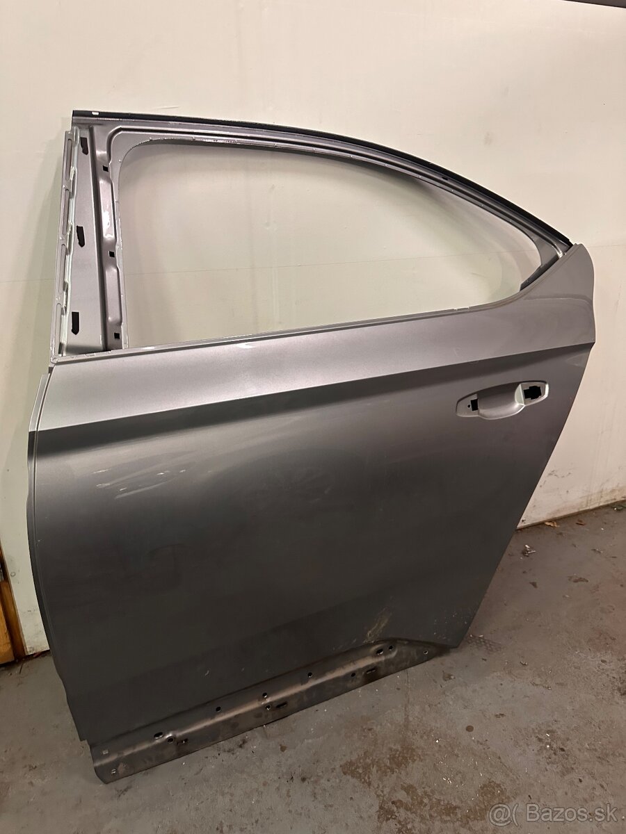 Zadné ľavé dvere Škoda Superb 3