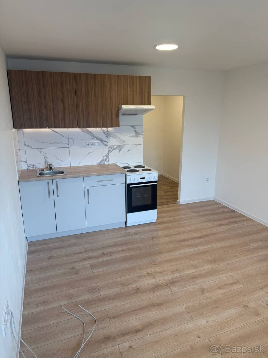 Prenájom garzonka Žiar