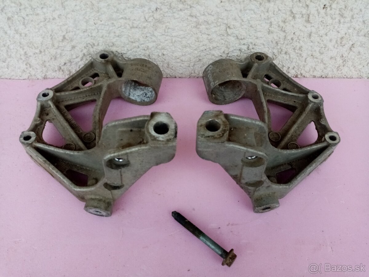 Držiak ramena Škoda Fabia 1.