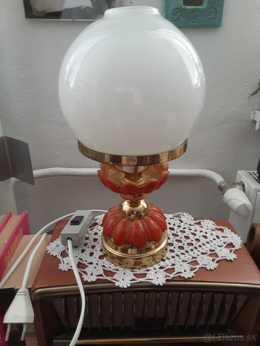 Predaj stolnej lampy z jabloneckých sklárni Desna