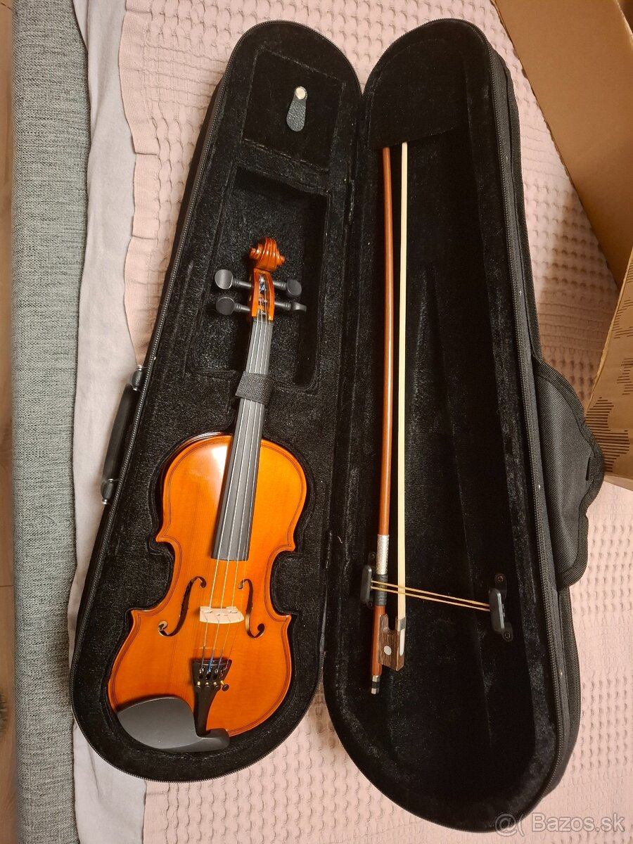 Predám 1/8 husličky gear for music