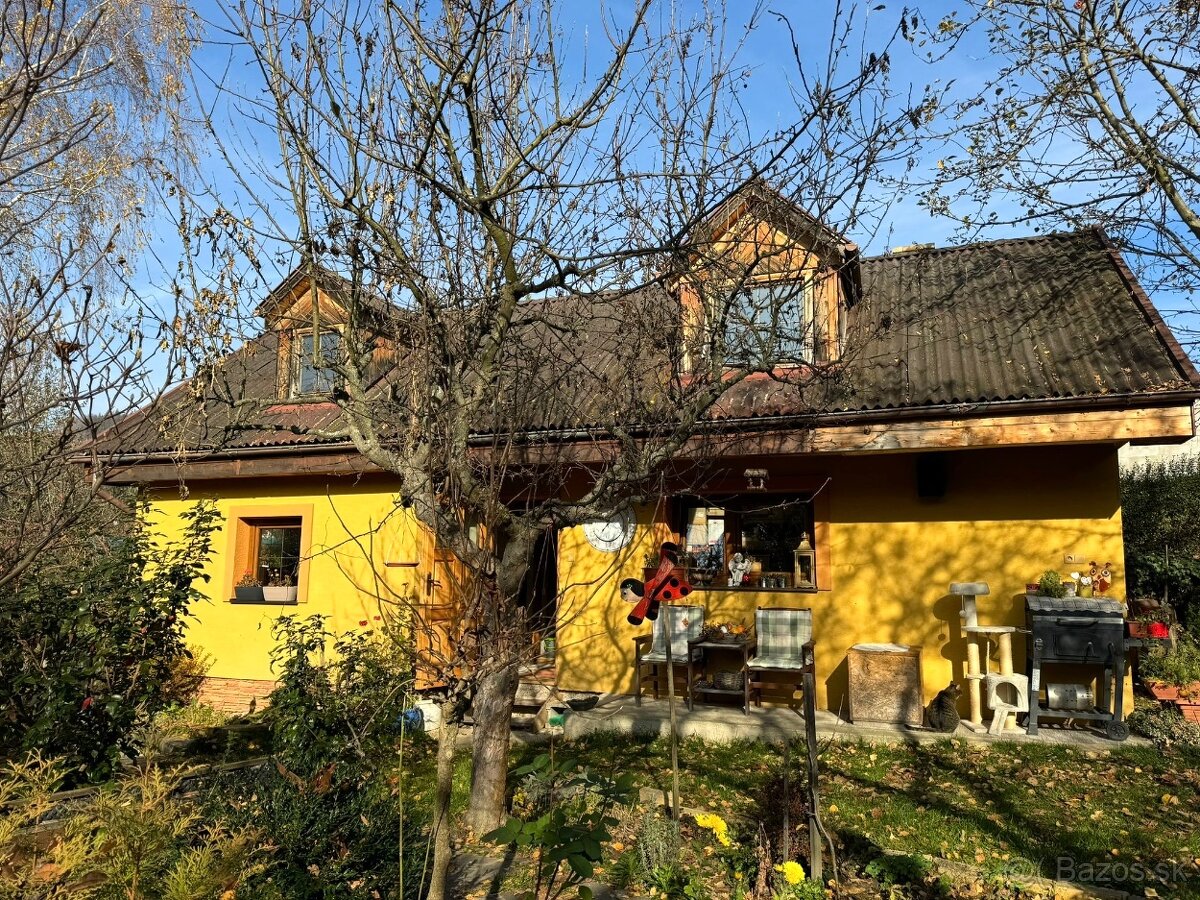 NA PREDAJ, KRÁSNY RODINNÝ DOM V SRDCI PRÍRODY, TUŽINA