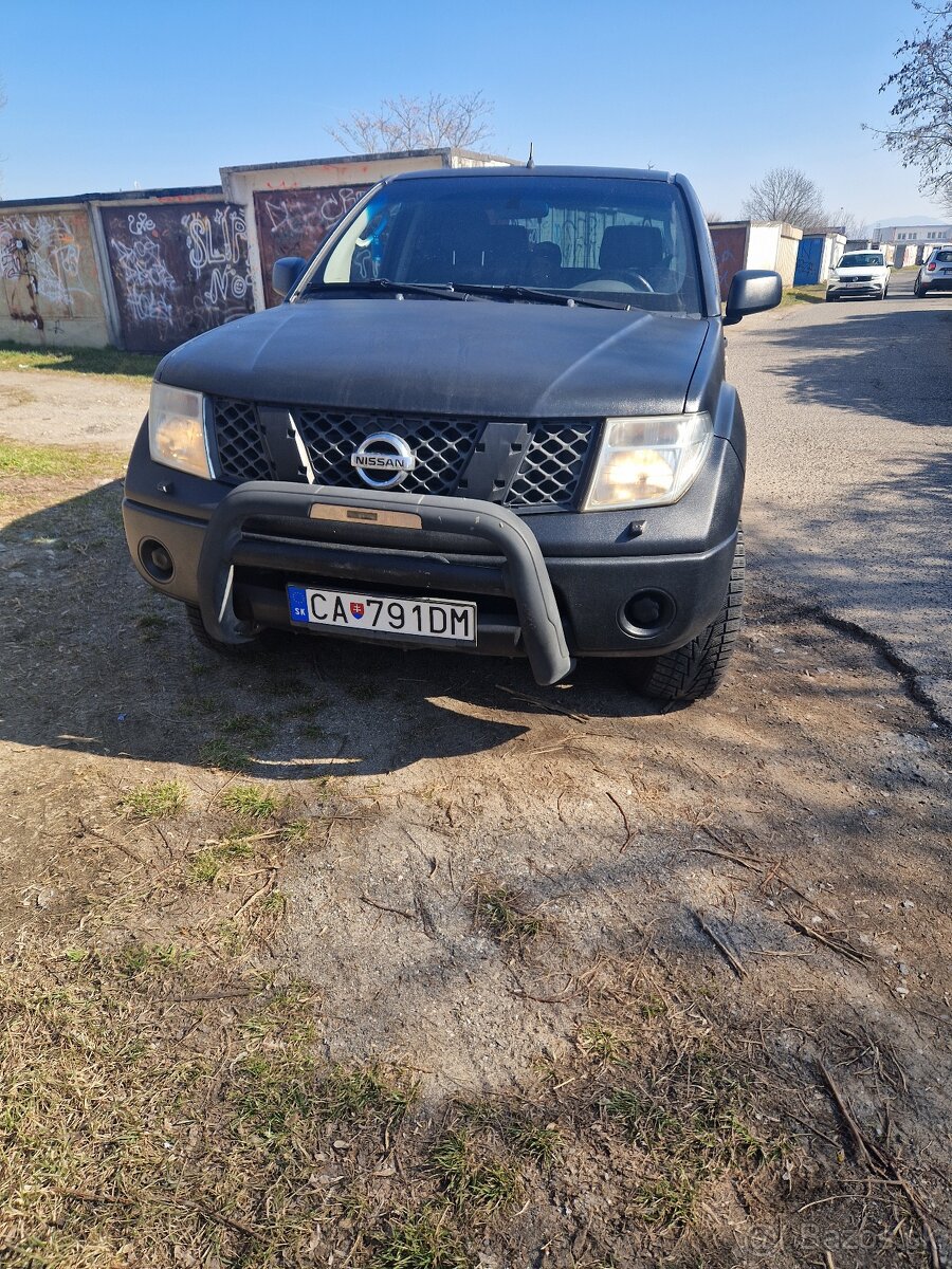 Nissan Navara D40 Double Cab 2.5D 126kW automat