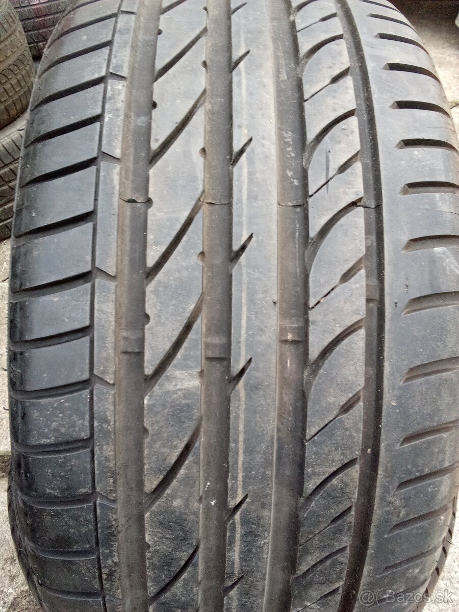 255/35 R19 leto