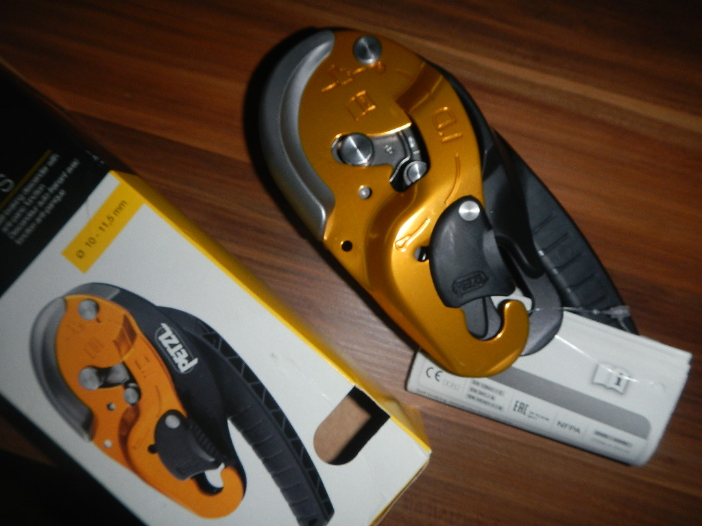zlaňovacie zariadenie Petzl ID S - nové -