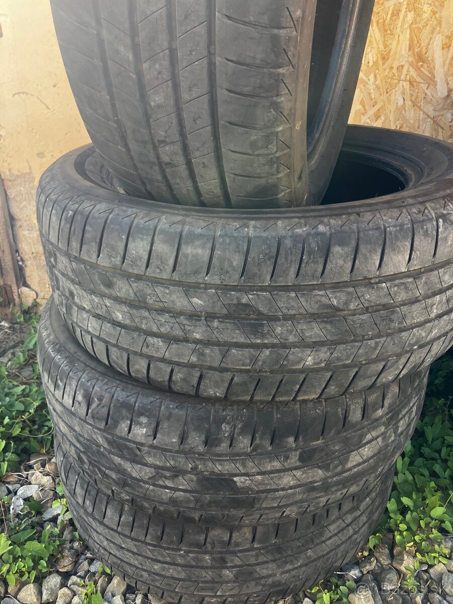 Letné pneumatiky 235/55R17 Bridgestone