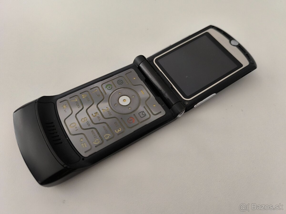 Motorola V3