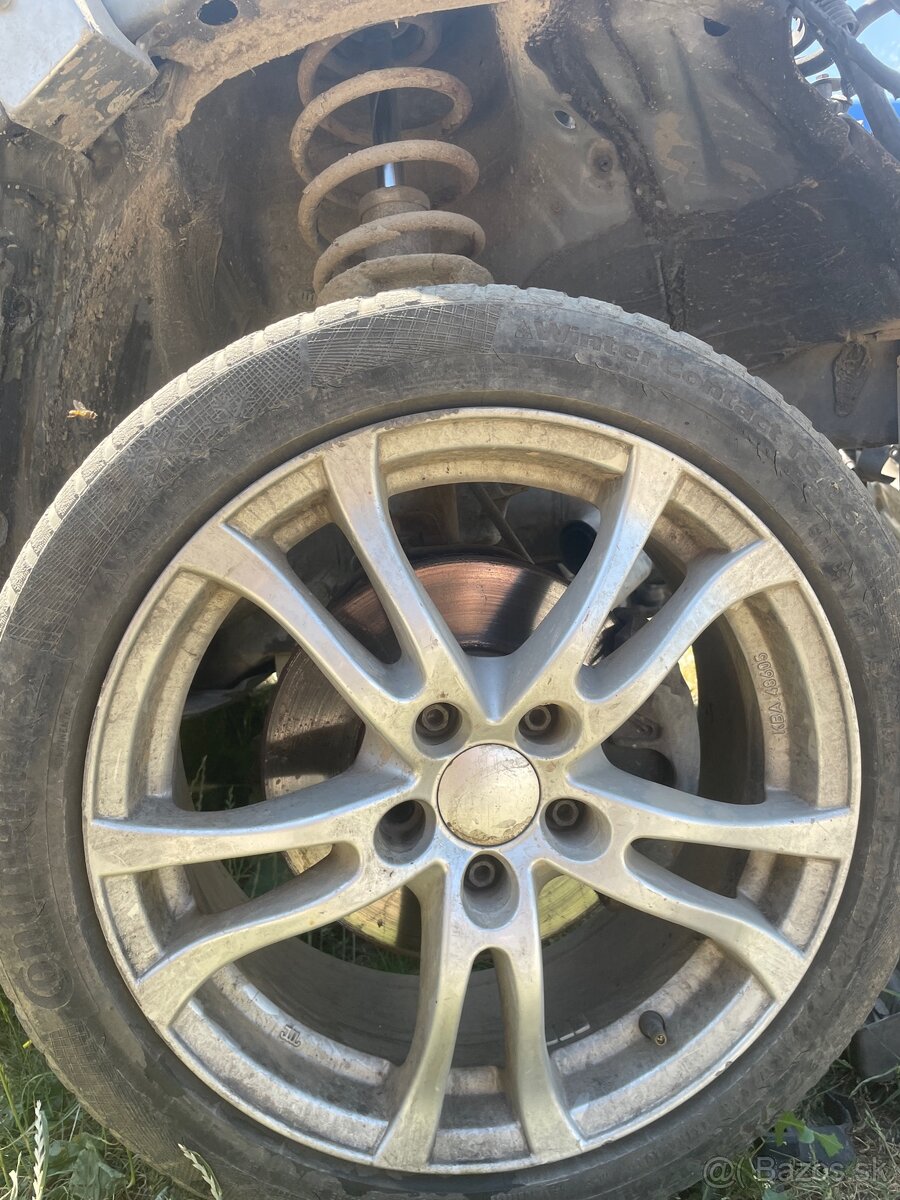 Predám originálne alu disky s pneu – BMW 17″ (5×120)