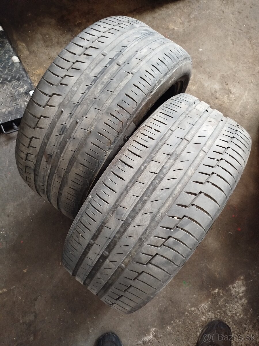 Predám 2ks letných pneu Continental 235/45 r17 cca 5mm