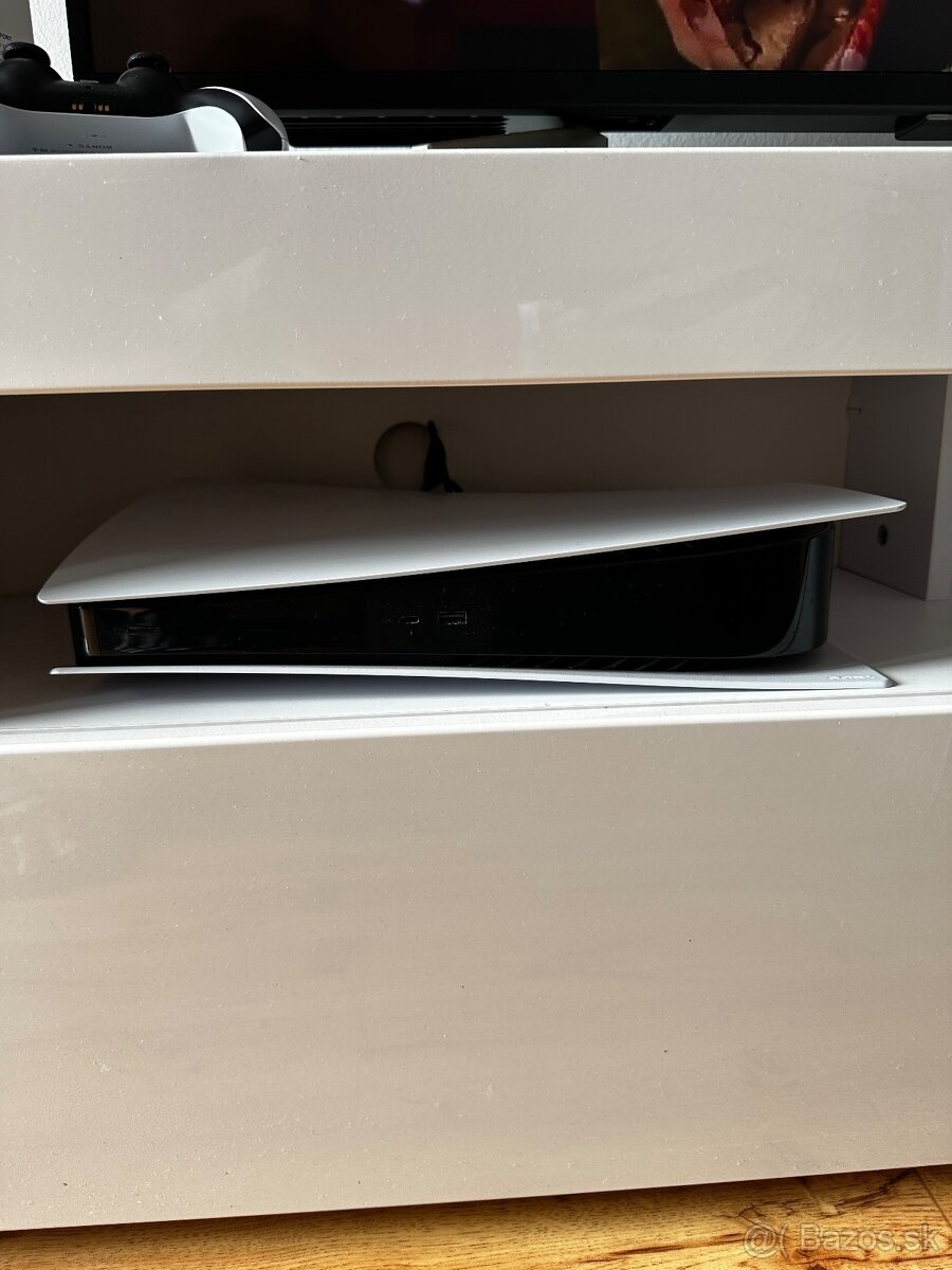 PlayStation 5 Digital Edition + ovládač, ako nová