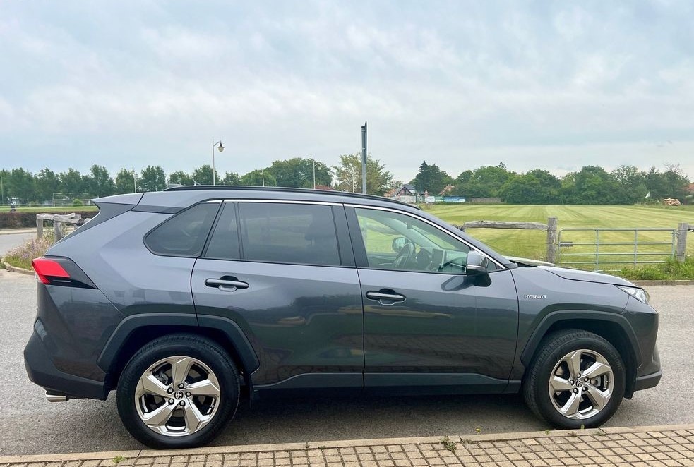 Predám Toyota Rav4, 2.5 Hybrid
