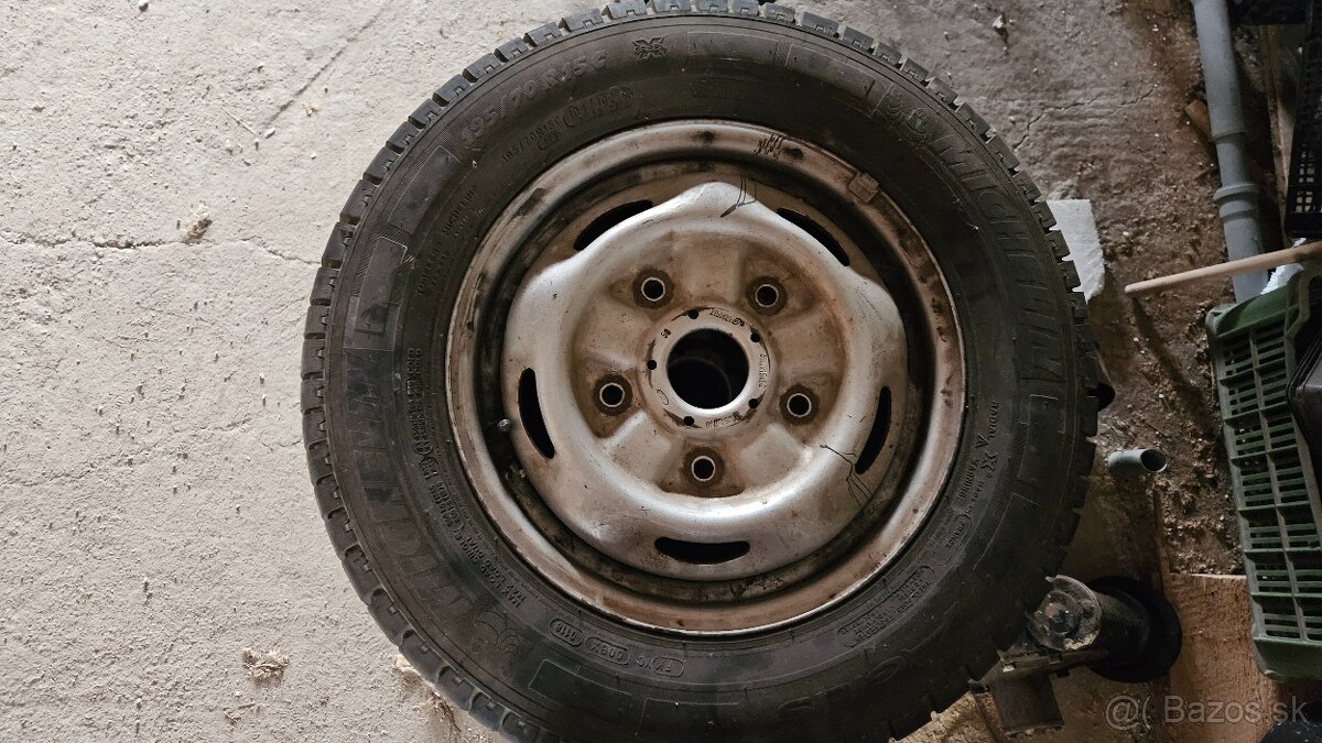 195/70 R15C