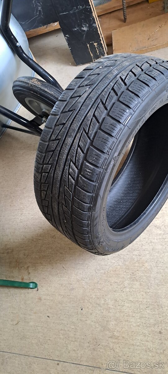 Nankang 215/45 R16