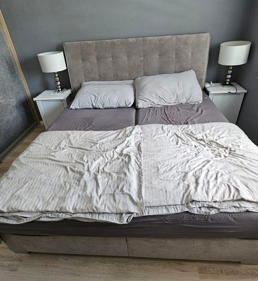 Posteľ čalúnená boxspring 180x200