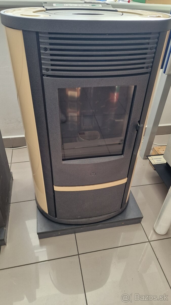 Kachle na pelety Iris plus