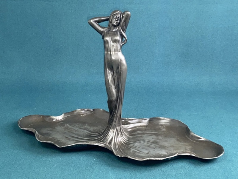 Secesný podnos na ovocie