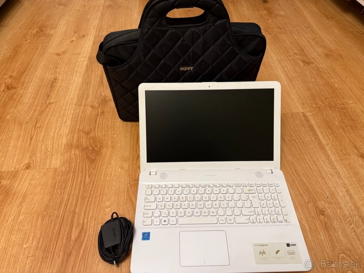 Predám notebook ASUS  16,5” displej