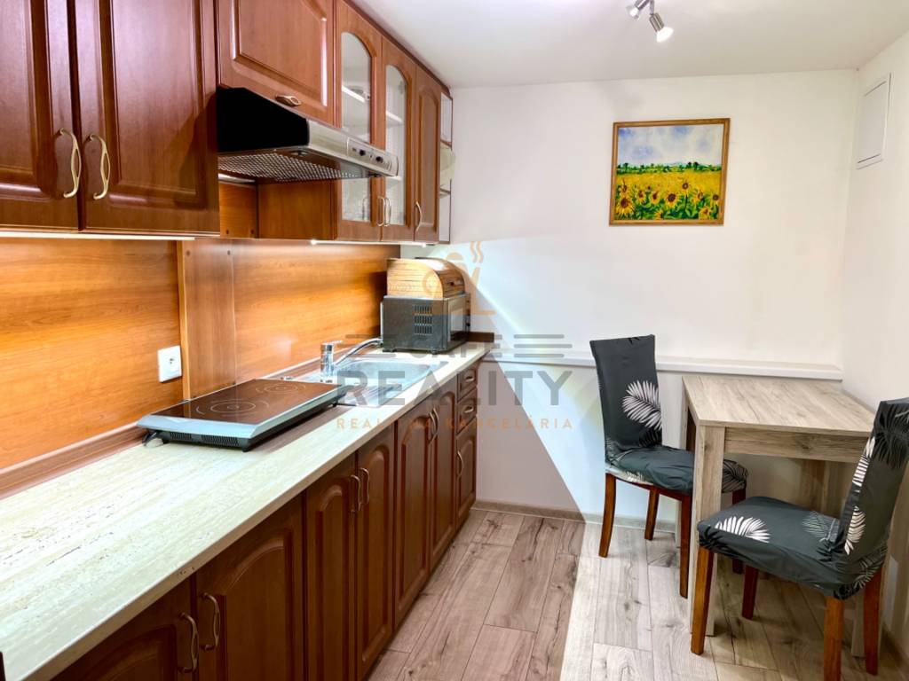 Na prenájom 2 izbový byt, 50 m2, Bratislava, Vrakuňa, Podpri