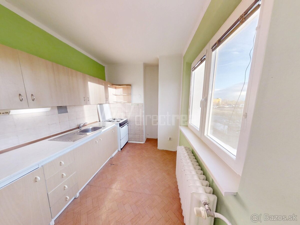 Dvojizbový byt na Rúbanisku I v pôvodnom stave