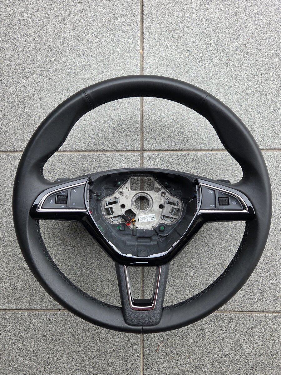 Vyhrievaný multifunkčný volant Škoda