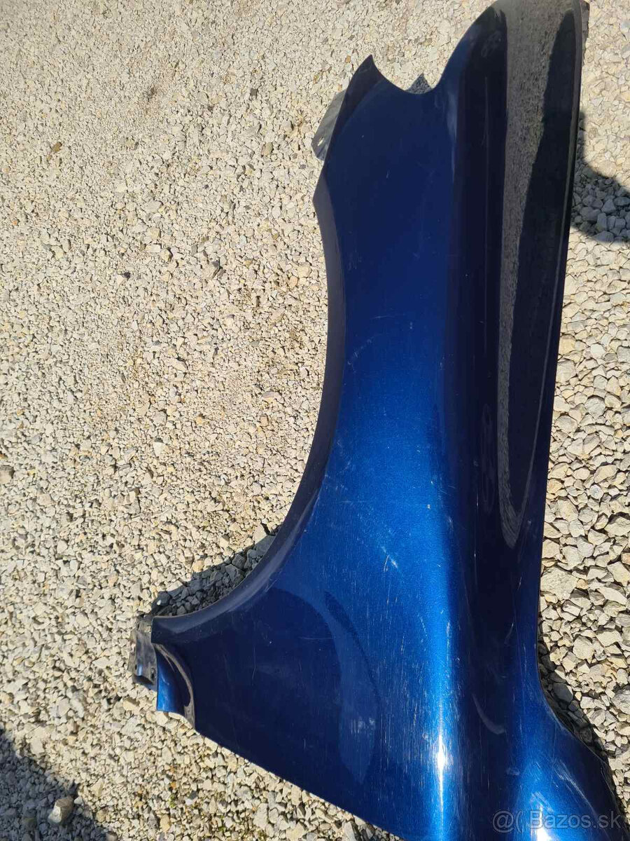 Predný blatník VW Touareg 7l, facelift