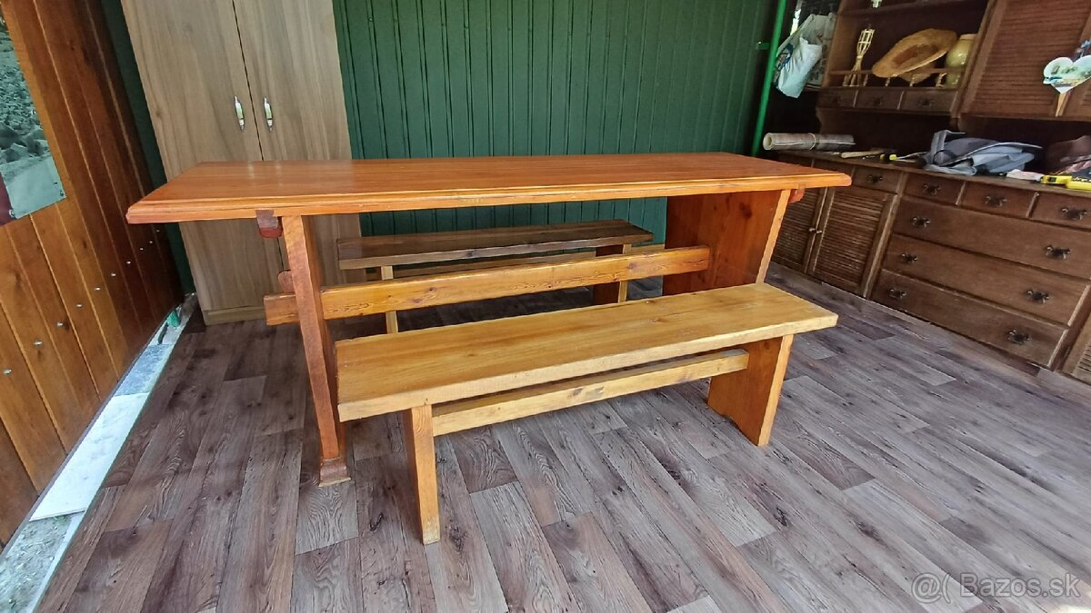 Stôl z tvrdého dreva +2 lavice
