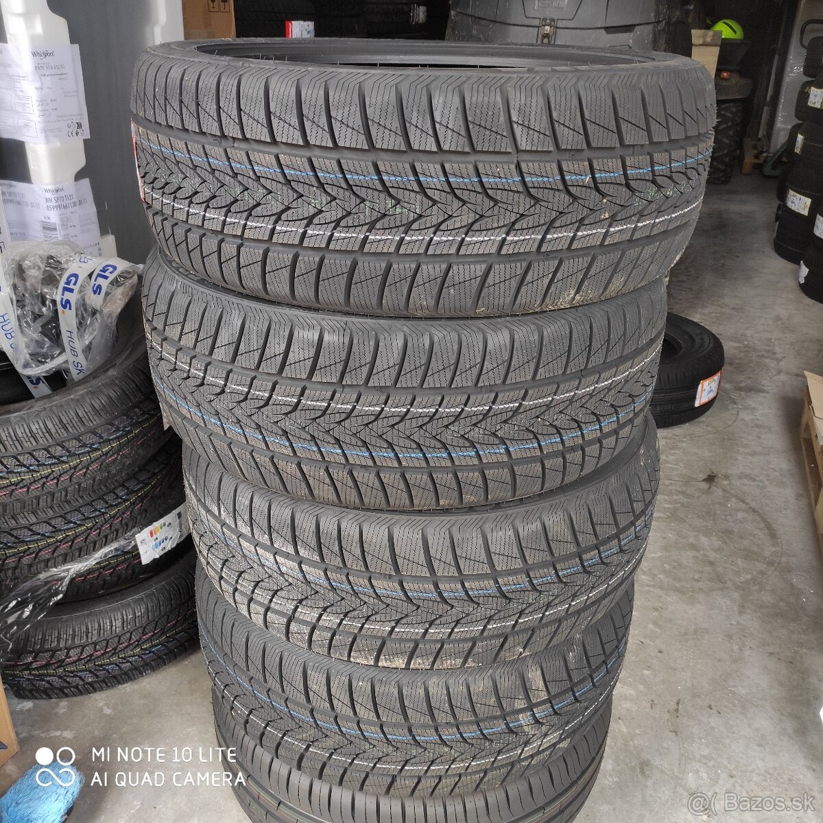 Zimné pneumatiky 235/45 R20