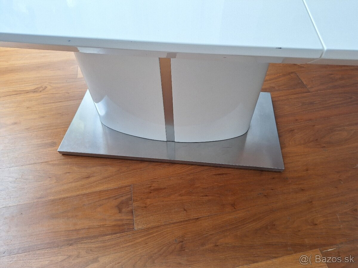 Rozťahovací stôl 160/220cm