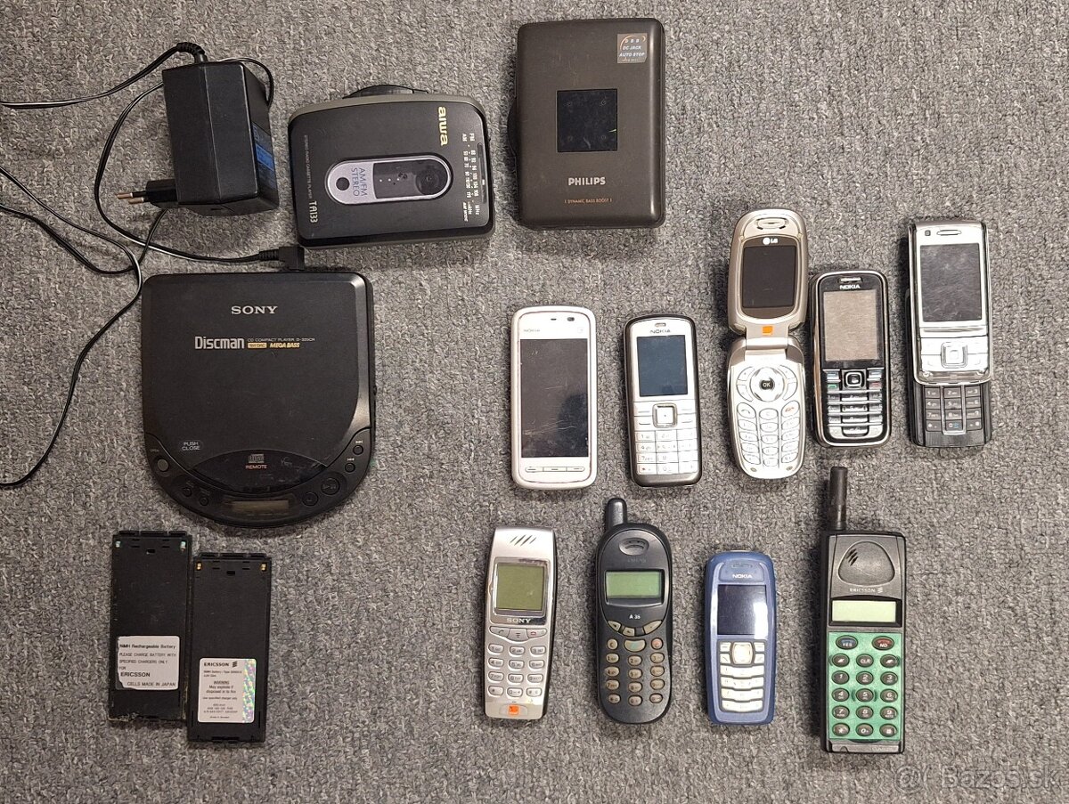Stare telefóny mobily walkman discman