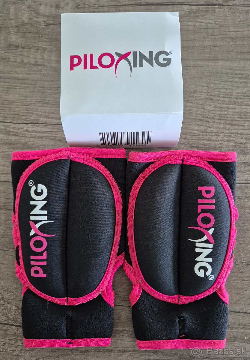 Rukavice so závažím na Piloxing