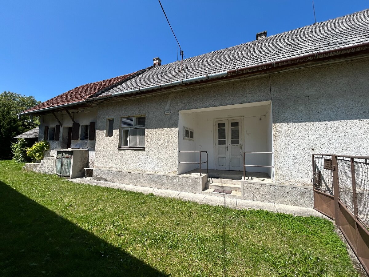 Predám rodinný dom v Mošovciach s veľkým pozemkom