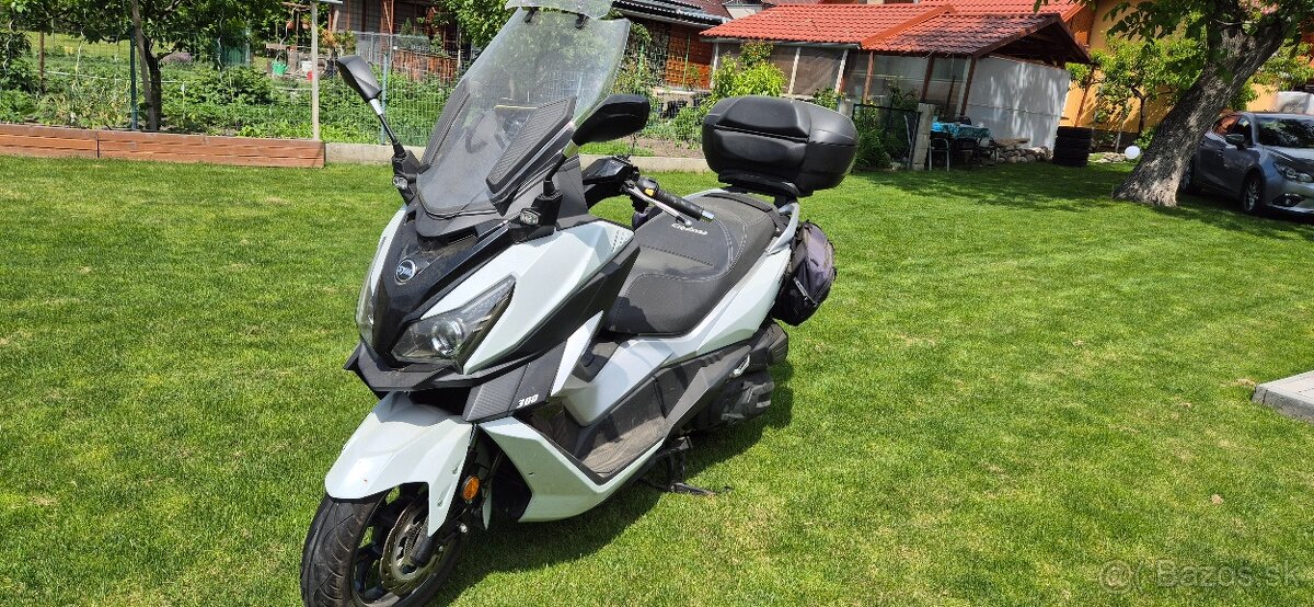 Sym 300 skúter