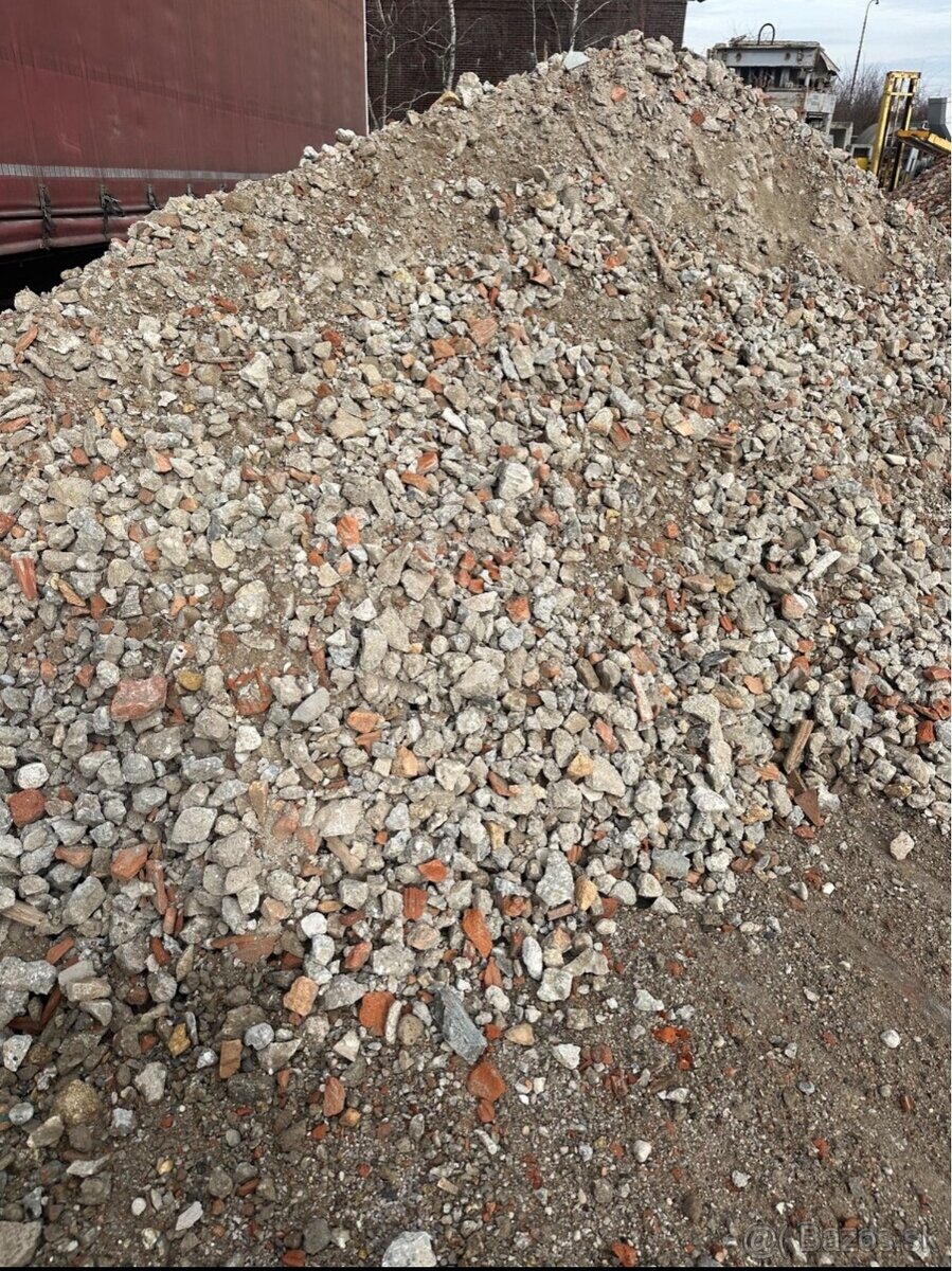 Betónovo tehlový recyklát