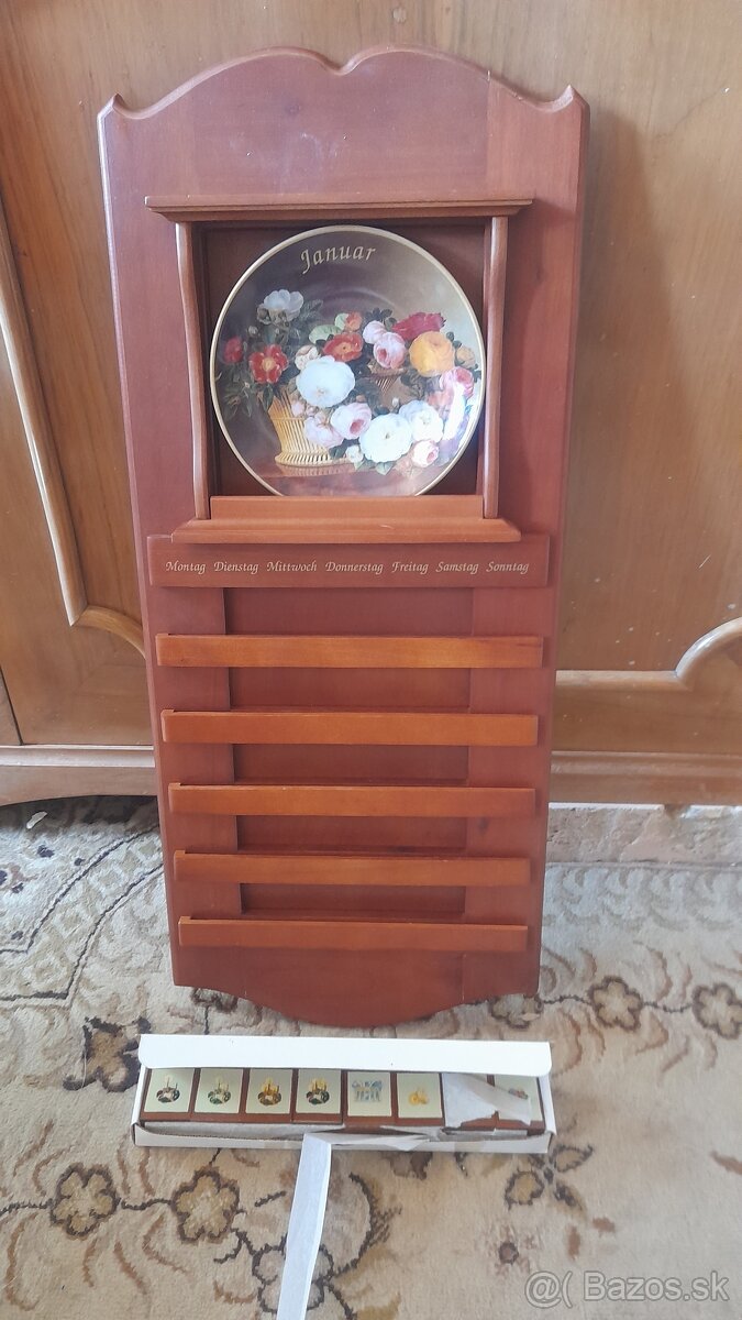 Porcelánový kalendár